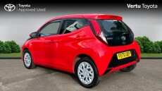 Toyota Aygo 1.0 VVT-i X-Play 5dr x-shift Petrol Hatchback